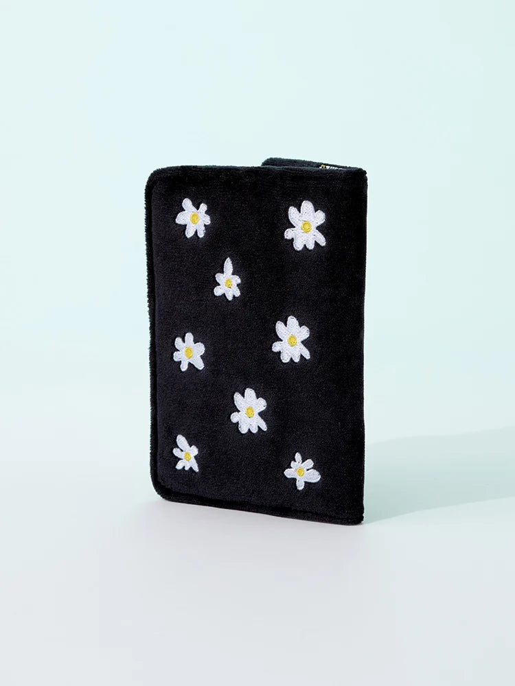 [PRE-ORDER] ZO&FRIENDS - ZOA A&NE PASSPORT COVER SIGNATURE