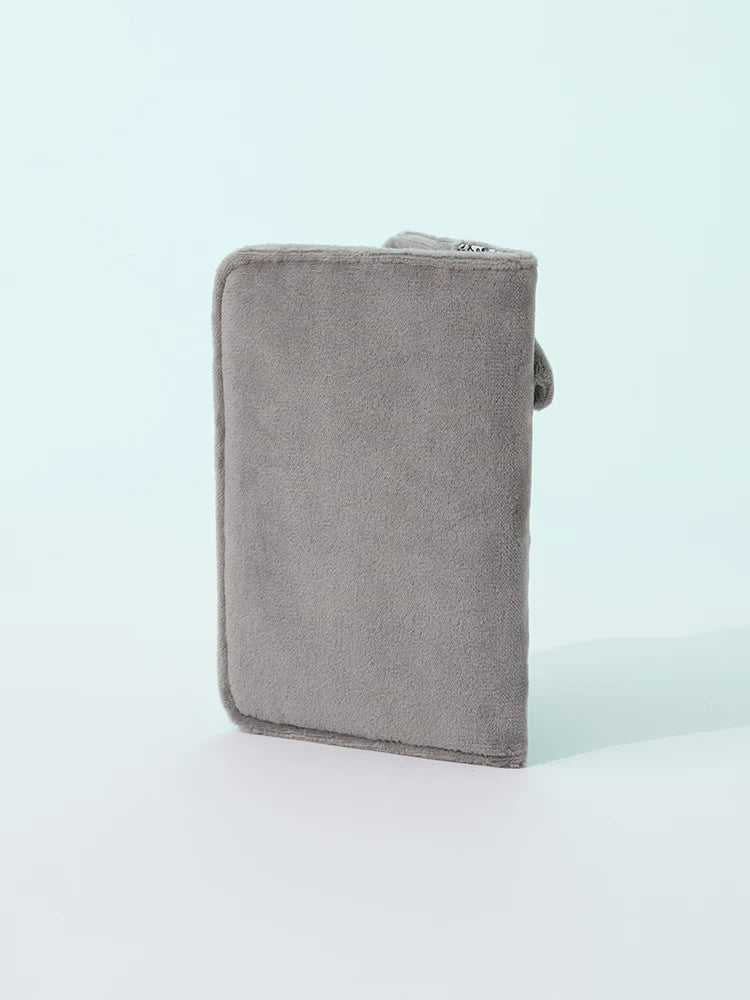 [PRE-ORDER] ZO&FRIENDS - ZOA PASSPORT COVER SIGNATURE